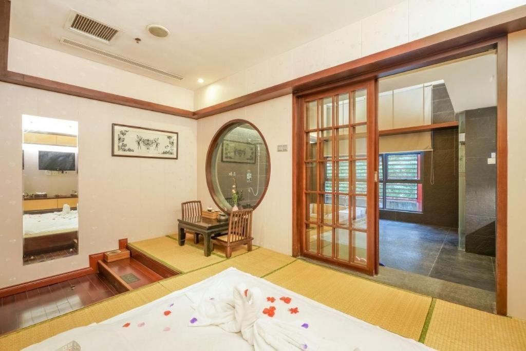 Suzhou Phoenix Hotspring Resort Zhangjiagang Ngoại thất bức ảnh