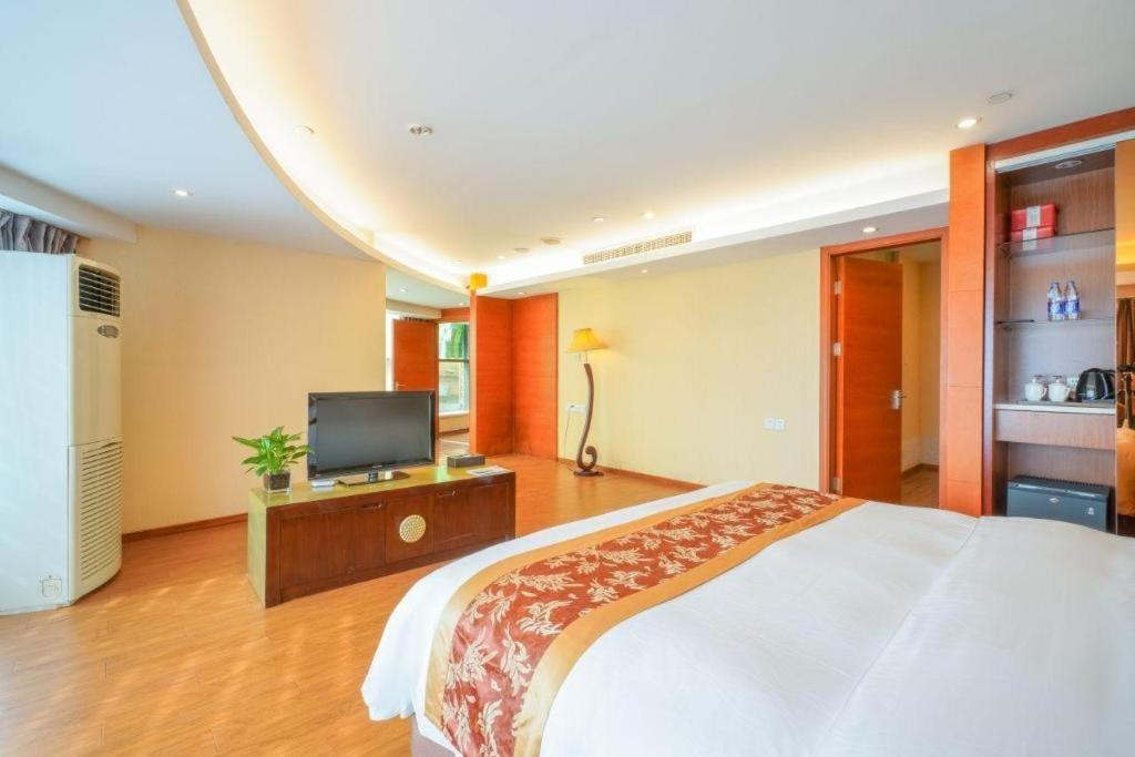 Suzhou Phoenix Hotspring Resort Zhangjiagang Ngoại thất bức ảnh
