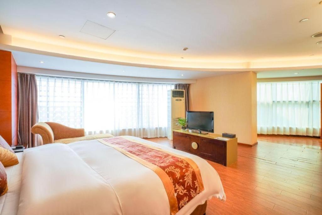 Suzhou Phoenix Hotspring Resort Zhangjiagang Ngoại thất bức ảnh